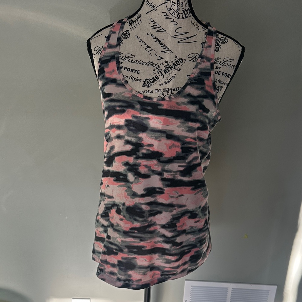 Lululemon size 8 Camo Racer Back Top